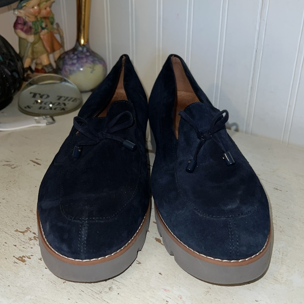 NWOT Vionic charm Finley blue suede loafers Women's Navy Suede size 9 - Picture 2 of 7